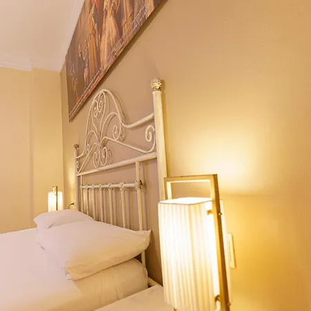 Colon Hotel