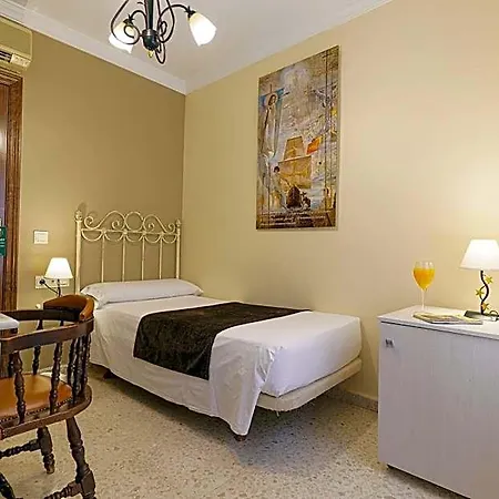 Colon Hotell *
